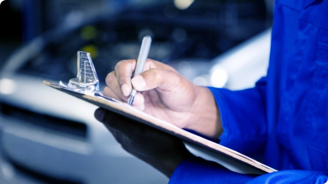 自動車関連機器の取付・販売　イメージ画像